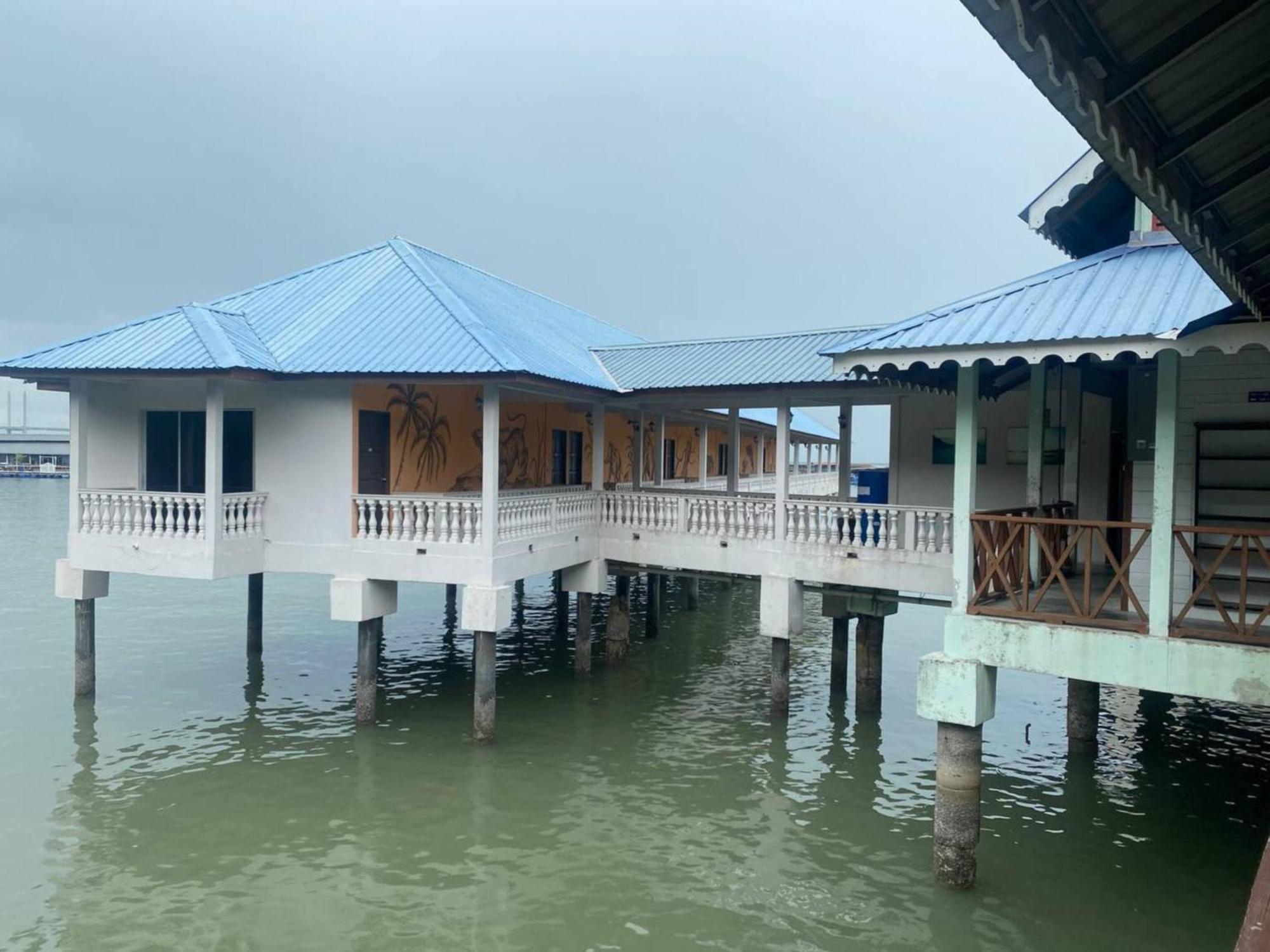 Capital O 91118 Chalet Seri Idaman Bayan Lepas Esterno foto